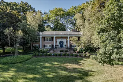 305 Hampshire Road, Akron, OH 44313 - Photo 1