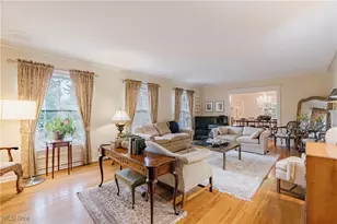 305 Hampshire Rd, Akron, OH 44313 - Photo 8