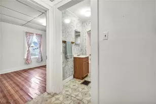 1296 Weiser Ave, Akron, OH 44314 - Photo 8