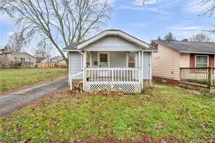 1296 Weiser Ave, Akron, OH 44314 - Photo 2