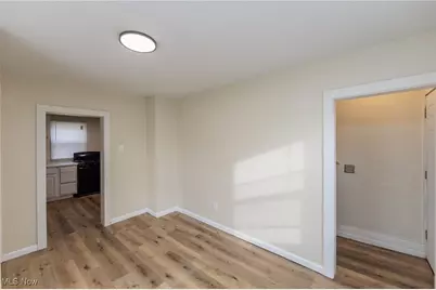 2440 E 32nd Street, Lorain, OH 44055 - Photo 22