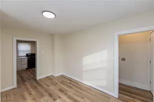 2440 E 32nd St, Lorain, OH 44055 - Photo 22