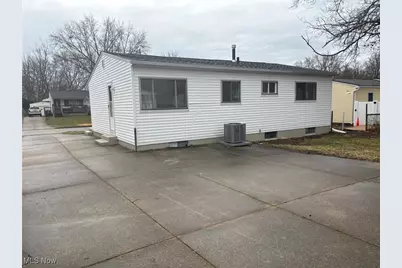 1227 Flanders Avenue, Akron, OH 44314 - Photo 34