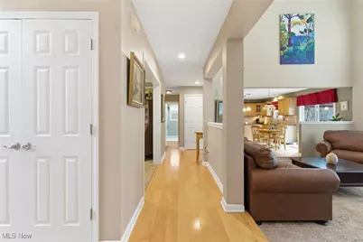 1390 Silverdale Circle, Twinsburg, OH 44087 - Photo 10