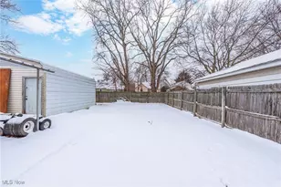326 Indiana Ave, Lorain, OH 44052 - Photo 38