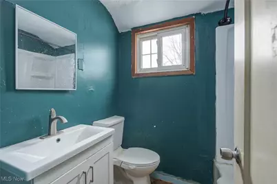 326 Indiana Avenue, Lorain, OH 44052 - Photo 24