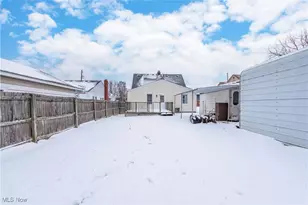 326 Indiana Ave, Lorain, OH 44052 - Photo 40