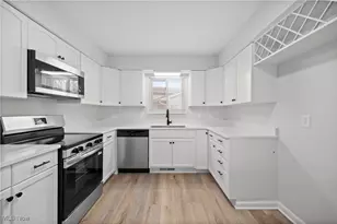 165 Meadow Dr, Elyria, OH 44035 - Photo 4