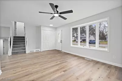165 Meadow Drive, Elyria, OH 44035 - Photo 8
