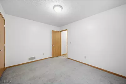 127 Blackburn Street, Campbell, OH 44405 - Photo 18