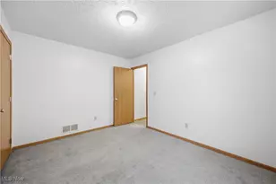 127 Blackburn St, Campbell, OH 44405 - Photo 18