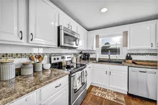 1690 Cloverview Dr, Uniontown, OH 44685 - Photo 12