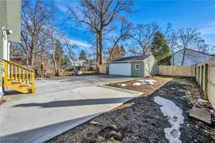 33418 Lakeshore Blvd, Eastlake, OH 44095 - Photo 38