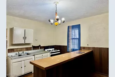 543 E Buchtel Avenue, Akron, OH 44304 - Photo 8