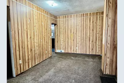 543 E Buchtel Avenue, Akron, OH 44304 - Photo 4