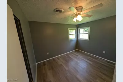 1240 W 21st Street, Lorain, OH 44052 - Photo 8