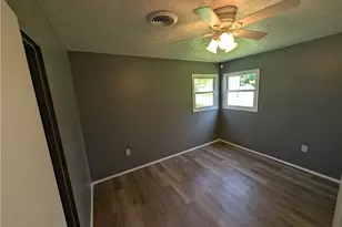 1240 W 21st St, Lorain, OH 44052 - Photo 8