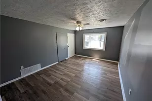 1240 W 21st St, Lorain, OH 44052 - Photo 4