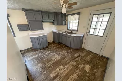 929 Bank Street, East Liverpool, OH 43920 - Photo 12