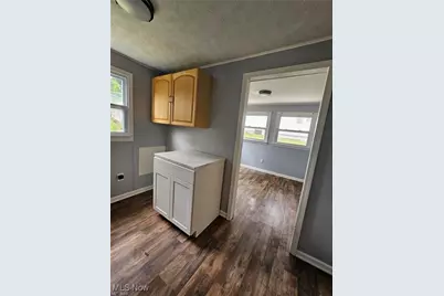 1258 Central Avenue, Barberton, OH 44203 - Photo 12