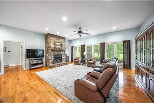 11383 Rolling Meadows Dr, Garrettsville, OH 44231 - Photo 16