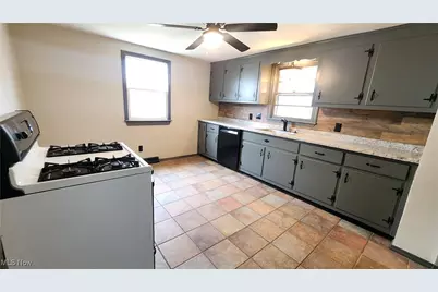 1270 E 348th Street, Eastlake, OH 44095 - Photo 8