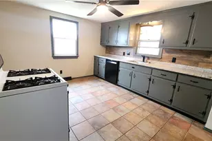 1270 E 348th St, Eastlake, OH 44095 - Photo 8