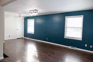 2054 Maplewood Rd, Stow, OH 44224 - Photo 6