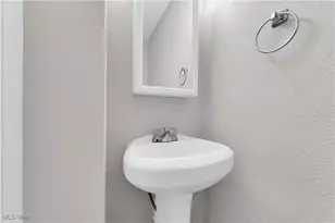 11930 Geraldine Ave, Loveland, OH 44111 - Photo 20