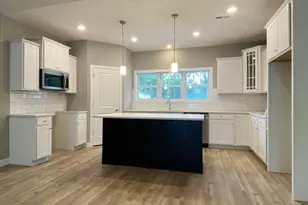 4310 Literary Ln, Willoughby, OH 44094 - Photo 2