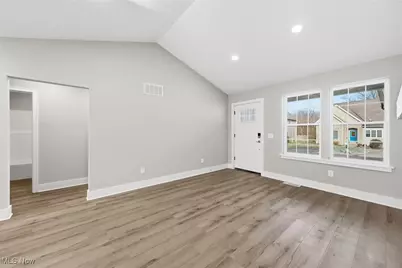 1086 Saint Andrews, Akron, OH 44312 - Photo 8