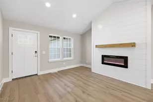 1086 Saint Andrews, Akron, OH 44312 - Photo 6