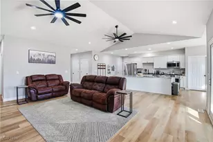 3010 Corbin Dr, Zanesville, OH 43701 - Photo 4