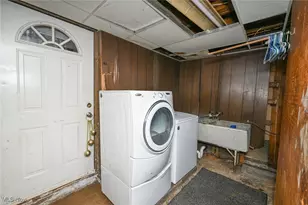 2784 Conway St, Akron, OH 44314 - Photo 38