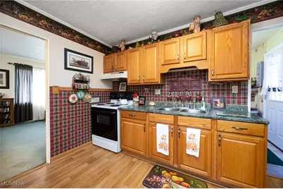 122 S Munroe Road, Tallmadge, OH 44278 - Photo 14