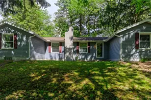 151 Shiawassee Ave, Fairlawn, OH 44333 - Photo 1