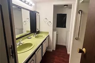 1812 Danbury Ave, Wellsville, OH 43968 - Photo 20