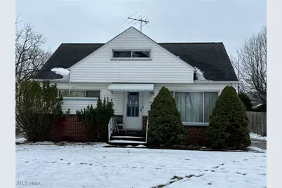 14818 Reddington Avenue, Maple Heights, OH 44137 - Photo 1