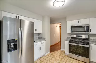 3901 Moreland Ave, Stow, OH 44224 - Photo 2