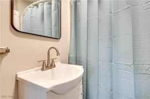 404 Newell Ave, Akron, OH 44305 - Photo 8