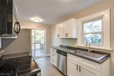 404 Newell Avenue, Akron, OH 44305 - Photo 2