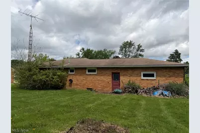 3858 Easton Street NE, Canton, OH 44721 - Photo 2