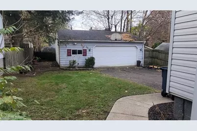 378 Cypress Avenue, Akron, OH 44301 - Photo 2