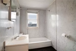 455 E Ohio Ave, Sebring, OH 44672 - Photo 12