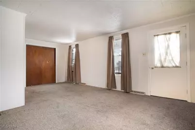 455 E Ohio Avenue, Sebring, OH 44672 - Photo 10