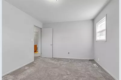 30350 Twin Lakes Drive, Wickliffe, OH 44092 - Photo 20