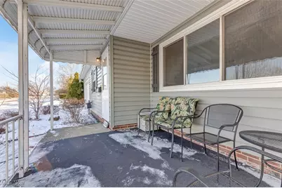 30350 Twin Lakes Drive, Wickliffe, OH 44092 - Photo 2