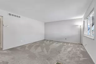 30350 Twin Lakes Dr, Wickliffe, OH 44092 - Photo 8