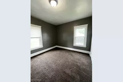 69 S Dunlap Avenue, Youngstown, OH 44509 - Photo 8