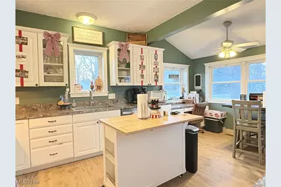 3881 E Center Street, Conneaut, OH 44030 - Photo 10